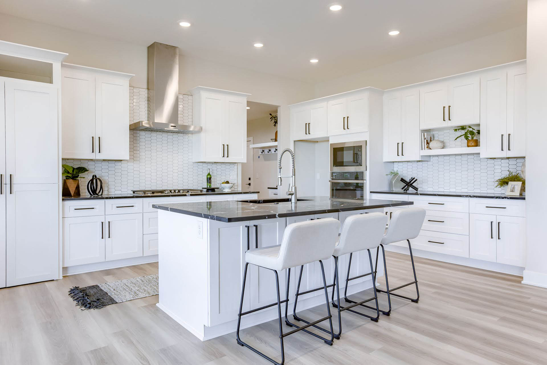 Kitchen with custom cabinetry | Coventry Ridge I | Kimberly Cahoy Design